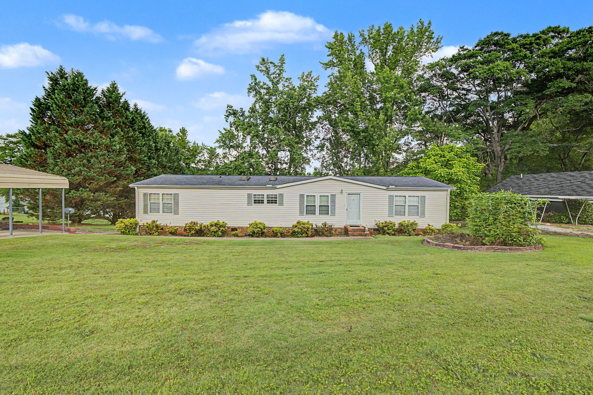 3D tour preview — 1754 Memorial Drive Extension