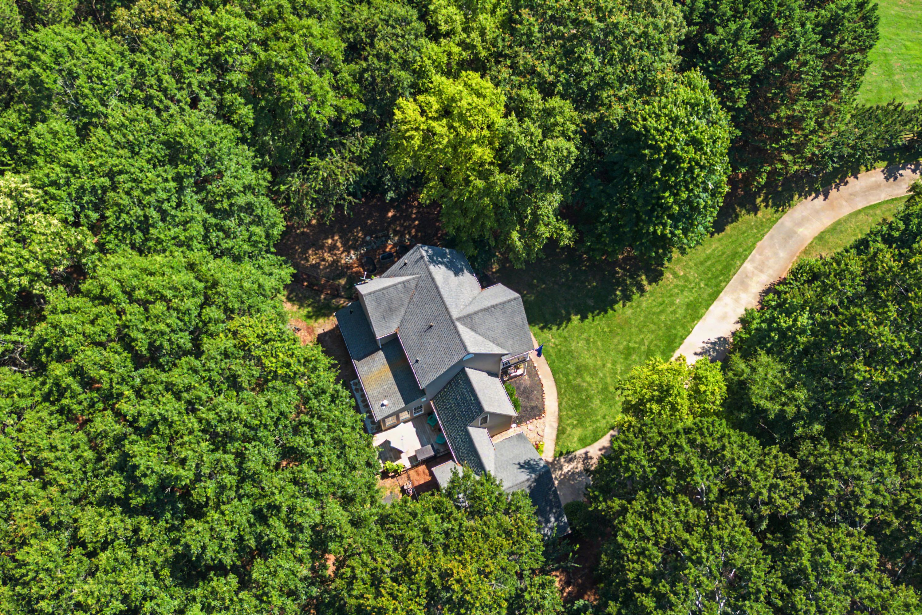 102 Crosscreek Drive photo 5